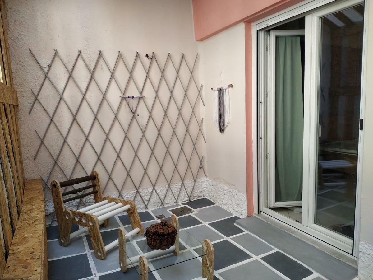 Bright Apartment Steps From The Sea テッサロニキ エクステリア 写真