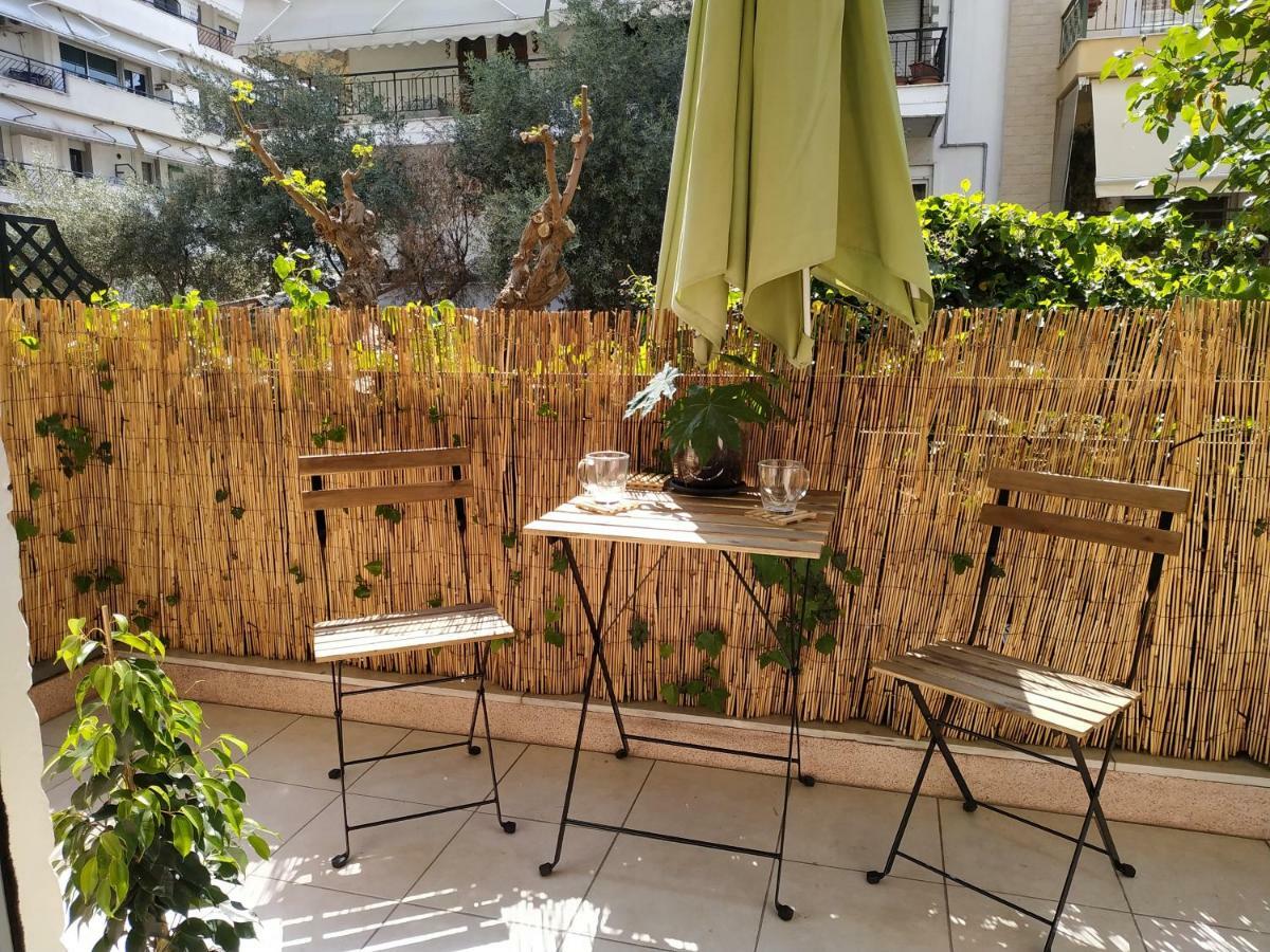 Bright Apartment Steps From The Sea テッサロニキ エクステリア 写真