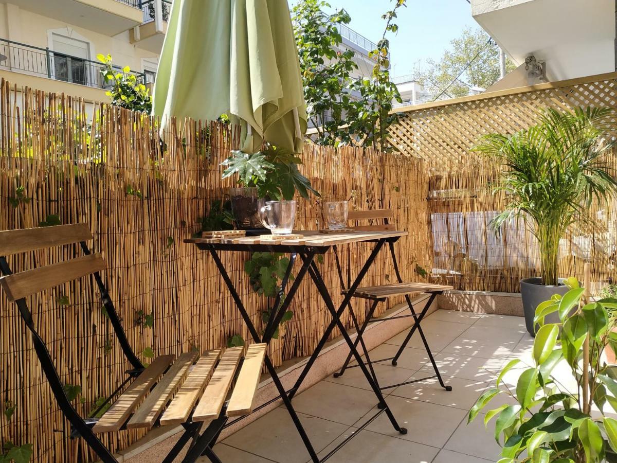 Bright Apartment Steps From The Sea テッサロニキ エクステリア 写真